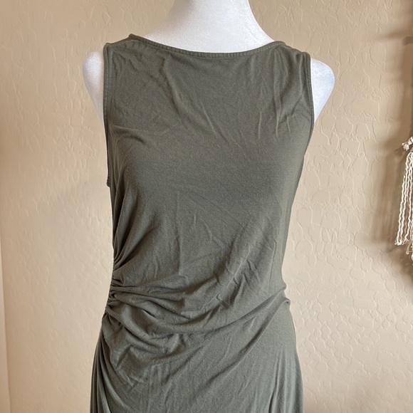 Tommy Bahama Green Ruched Midi Dress (M) - Picture 2 of 5